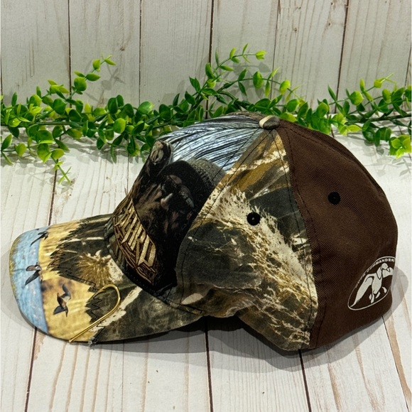 Paramount Fear The Beard Men’s Hat/Cap With Gold Fish hook L-XL - Picture 2 of 6